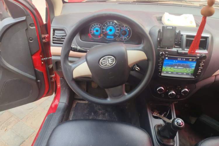 Used FAW Weizhi V5 2013 1.5L Manual Elite Model China IV Standard Steering Wheel
