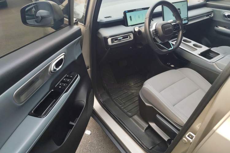 Used AION Y 2023 Plus 510 Enjoy Edition
