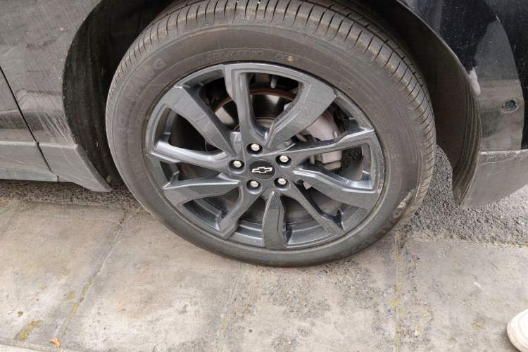 Used Chevrolet Equinox 2022 Mild Hybrid 550T RS Four-Wheel Drive Intelligent Guardian Edition Right Front Wheel Hub