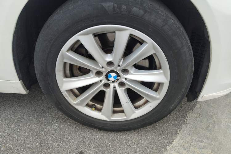 Used BMW 5 Series 2013 525Li Luxury Model