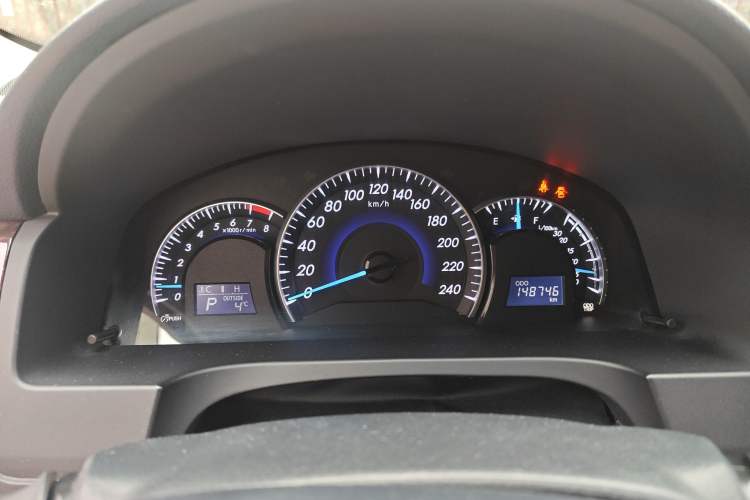 Used Toyota Camry 2016 2.0G 10th Anniversary Leading Edition
