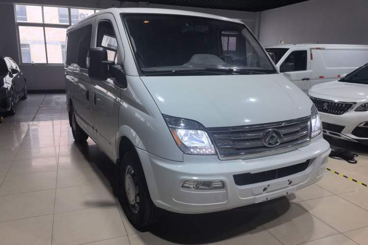 Used SAIC MAXUS Xintu V80 2021 2.0T PLUS AMT City Edition Short Wheelbase Ultra-Low Roof 5/6-Seater
