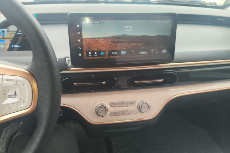 Used Chery QQ Domi 2025 Model 305km Comfort Edition Audio And AC Panel