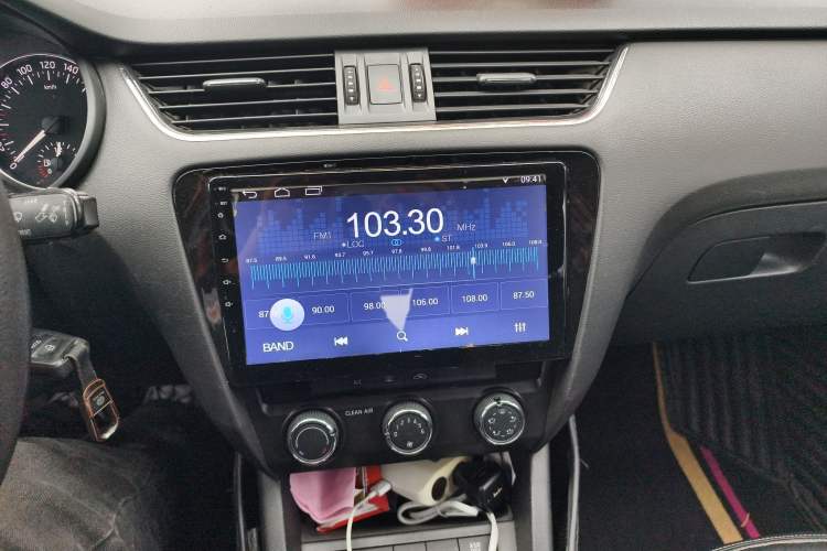 Used Skoda Octavia 2017 Classic Model 1.6L Manual Comfort Edition
