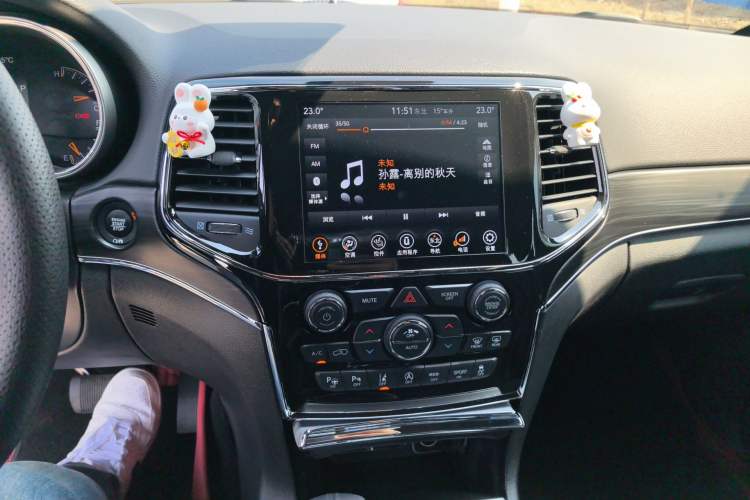 Used Jeep Grand Cherokee 2020 3.0L Elite Navigation Edition Audio And AC Panel