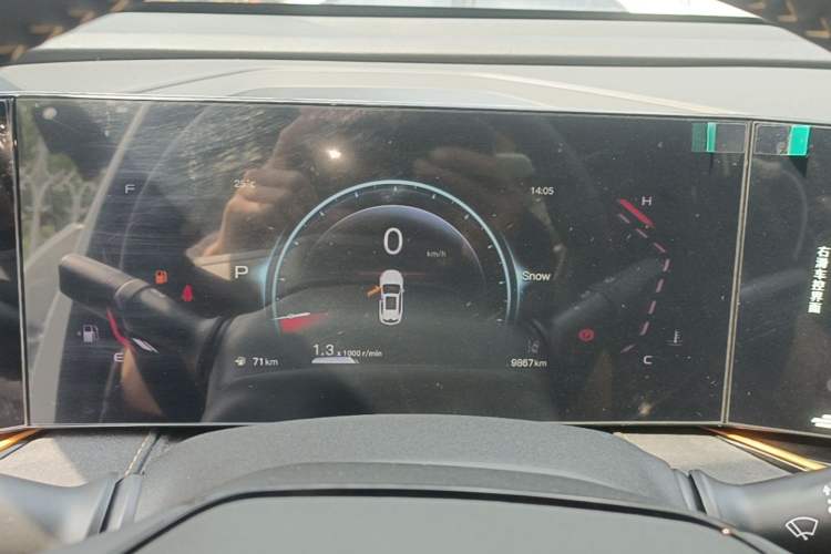 Used CHANGAN OSHAN X5 PLUS 2023 Revised 1.5T DCT Excellence Edition Instrument Cluster