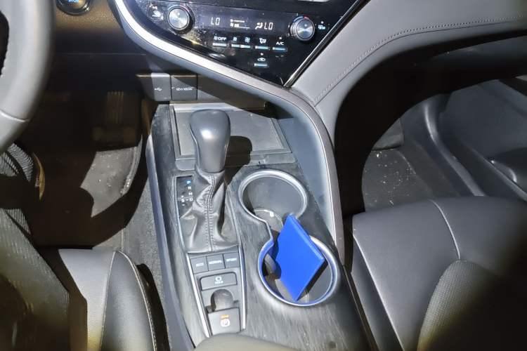 Used Toyota Camry 2021 2.5G Luxury Edition
