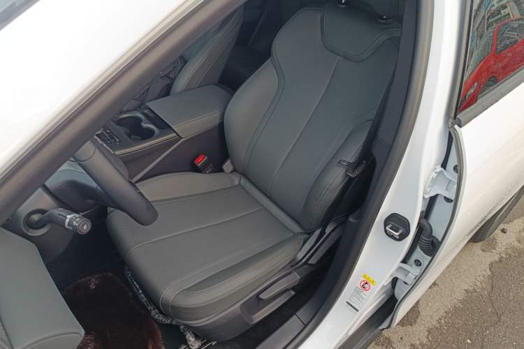 Used BYD Qin PLUS 2025 DM-i Smart Drive 55KM Leading Model Left Front Seat