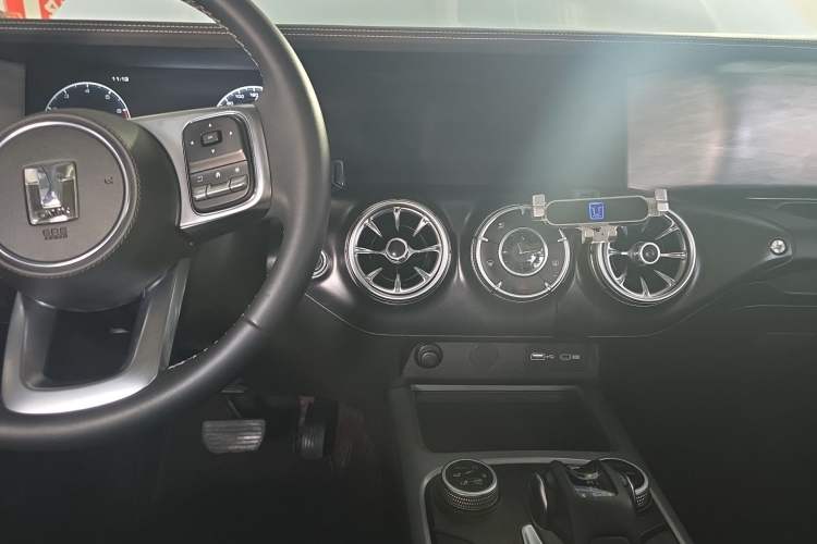 Used Tank 300 2021 City Edition 2.0T My Vision Model Center Console