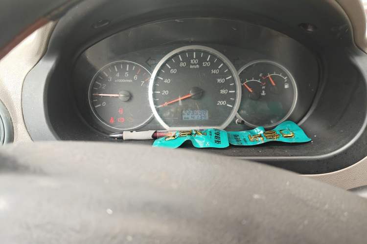 Used Wuling Hongguang 2010 1.4L Comfort Version Odometer Close Up