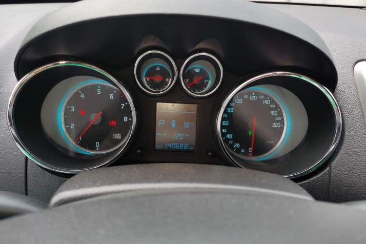 Used Changan CS35 2015 1.6L Automatic Luxury Model China V Standard
