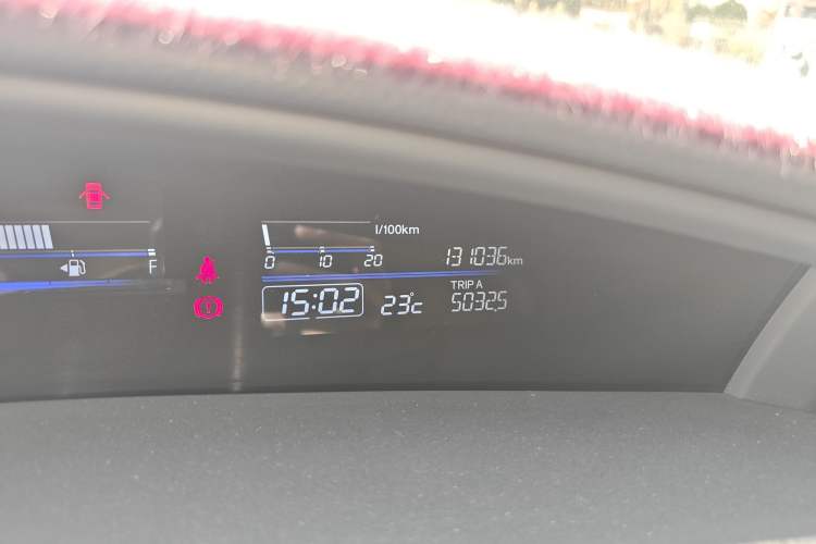 Used Honda Jade 2014 1.8L CVT Luxury Edition 5 seats
