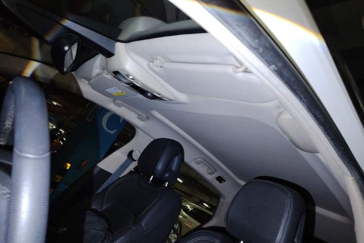 Used DS 6 2016 1.6T Luxury Edition THP160
