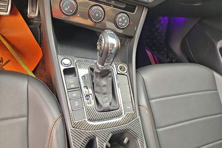 Used Volkswagen Bora 2023 200TSI DSG Smart Drive Version Gear Lever