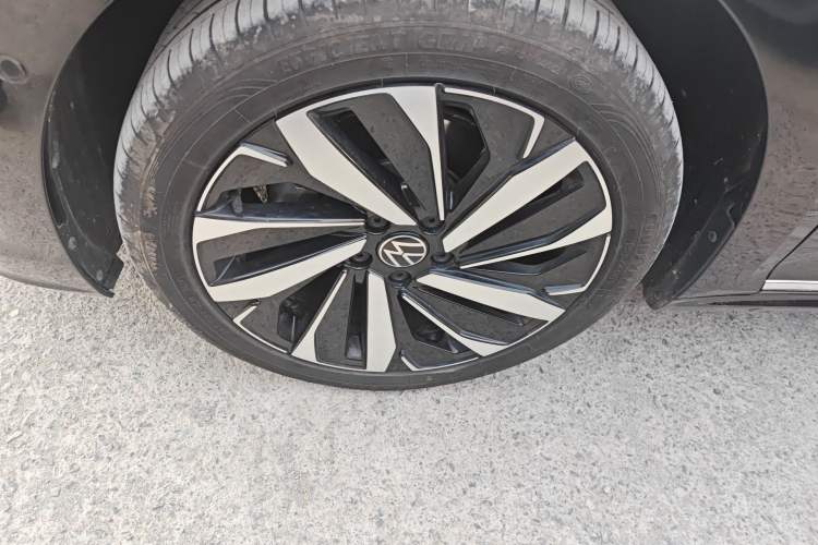 Used Volkswagen Passat 2023 Facelift 330TSI Prestige Edition Exterior 4