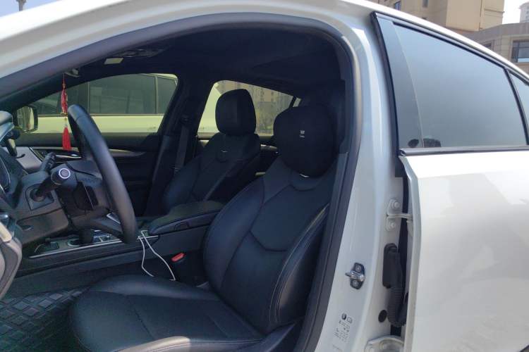 Used Cadillac CT5 2022 28T Luxury Edition Left Front Seat