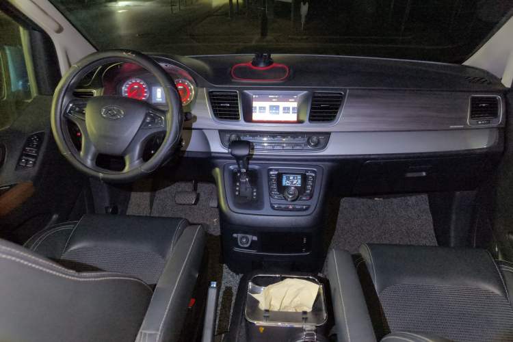 Used SAIC MAXUS G10 2019 PLUS 2.0T Automatic Elite Edition China VI Standard