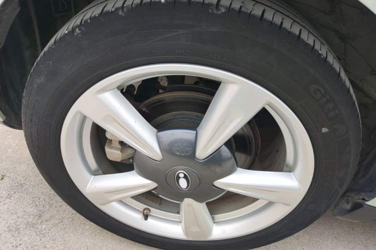 Used ORA Good Cat 2022 400km Standard Range Premium Version Lithium Iron Phosphate Right Rear Wheel Hub