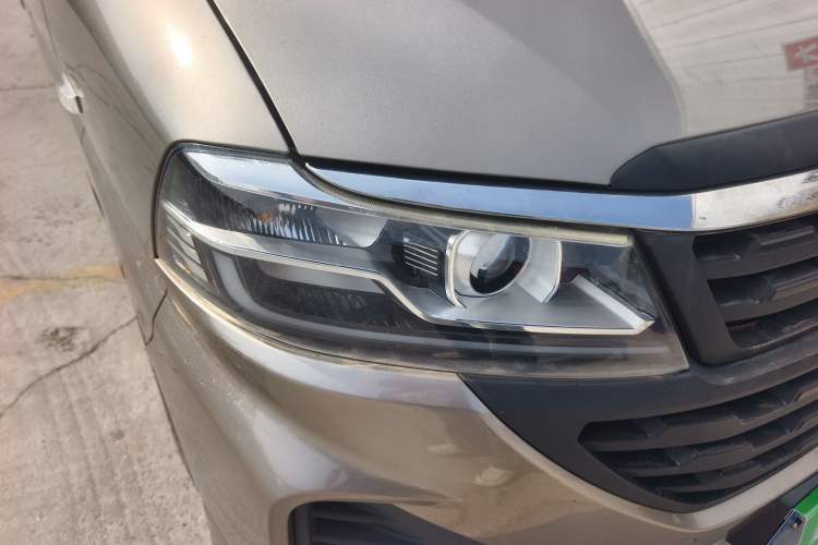 Used Jinbei Hiace King 2021 2.0L Business King Series Comfort Edition Standard Top 9-Seater 1TZS Right Front Headlight