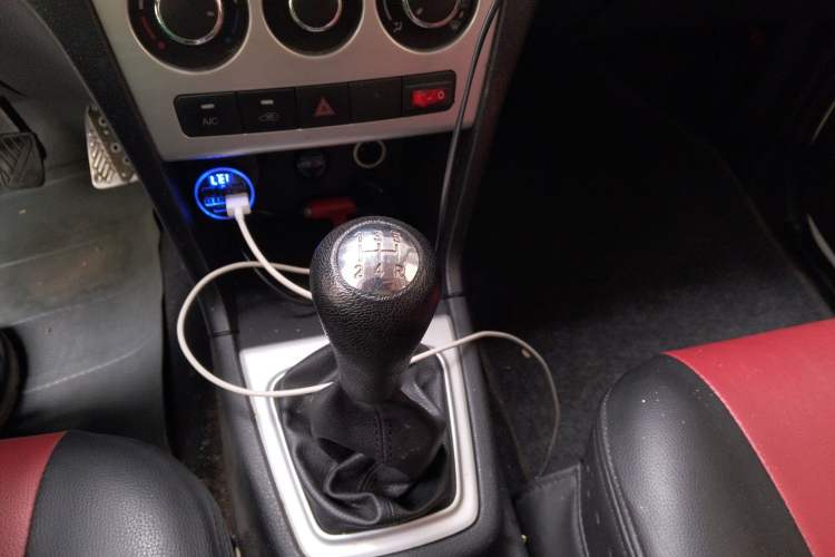 Used CHANGAN KAICHENG Ounuo S 2014 1.3L Happiness Model
