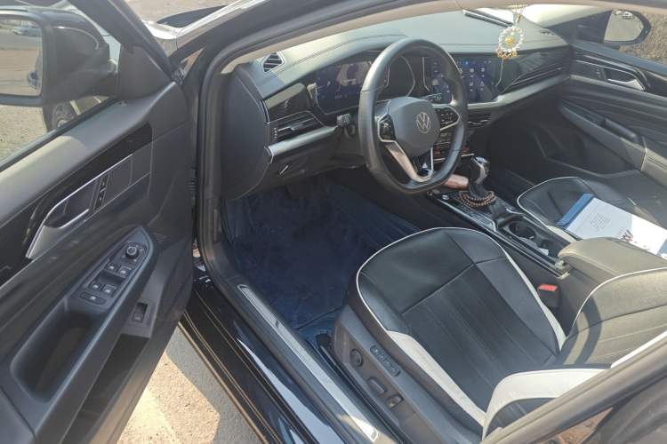 Used Volkswagen Passat 2022 330TSI Starry Luxury Edition