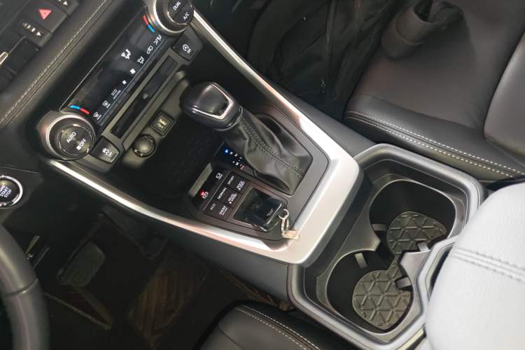 Used Toyota Wildlander 2023 2.0L CVT Four-Wheel Drive Luxury PLUS Edition Gear Lever