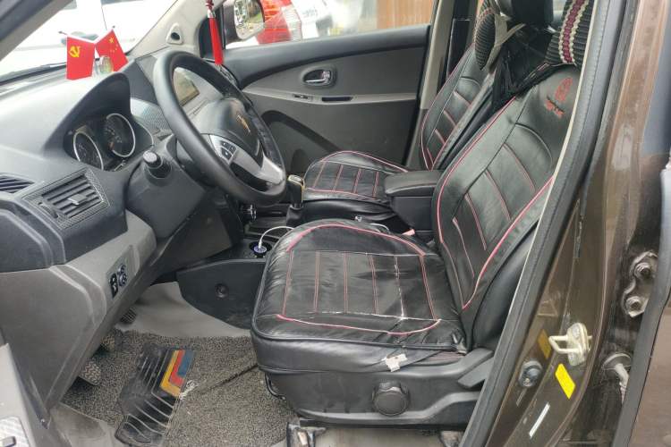 Used Jinbei Zhishang S30 2014 1.5L Manual Elite Model Left Front Seat