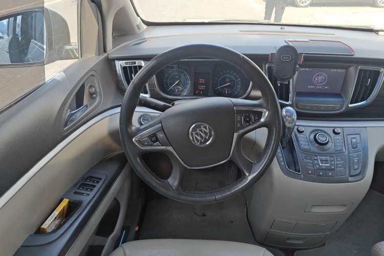 Used Buick GL8 2011 3.0L XT Luxury Business Flagship Edition Steering Wheel