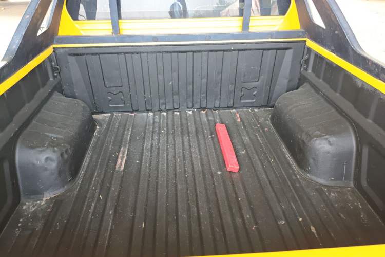 Used JMC Yuhu EV 2022 4x2 LX JX1032PSEF5BEV Trunk