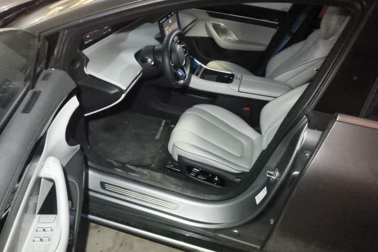 Used Hima Luxeed S7 2024 Ultra Four-Wheel Drive Flagship Edition
