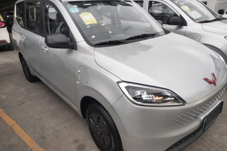 Used Wuling Hongguang New Energy 2025 Extended-Range Hybrid 50KM Comfort Version
