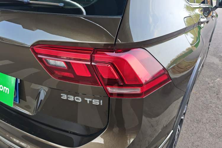 Used Volkswagen Tiguan L 2021 330TSI Automatic Two-Wheel Drive R-Line Enhanced Edition Right Rear Taillight