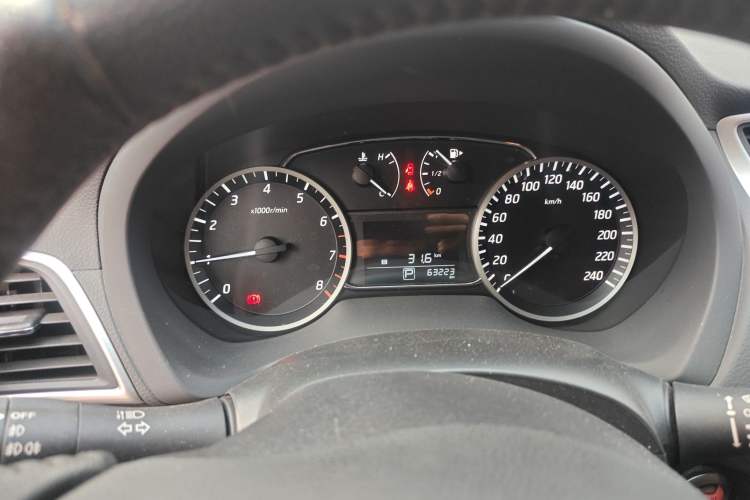 Used Nissan Sylphy 2019 1.6XV CVT Smart Connect Luxury Edition China VI Standard Instrument Cluster
