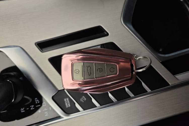 Used Geely Auto Coolray 2023 1.5T DCT Platinum Edition Interior 1