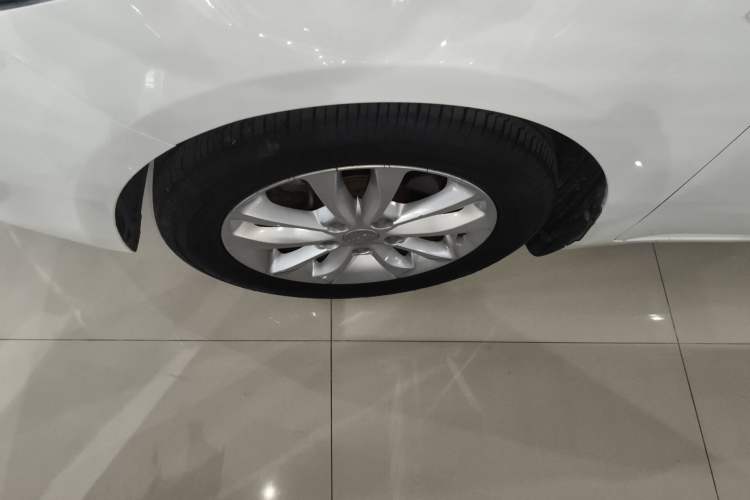 Used Kia K3 2016 1.6L Automatic GL Exterior 4