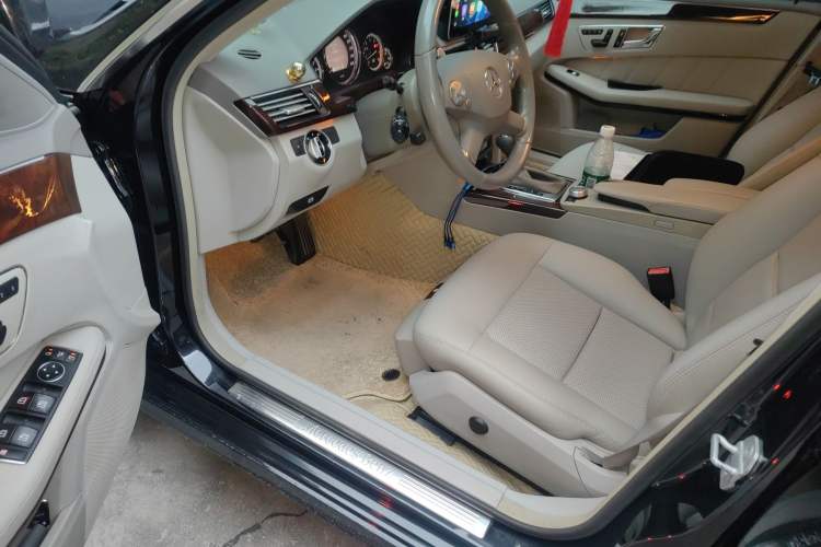 Used Mercedes-Benz E-Class 2011 E 200 L CGI Elegant Model