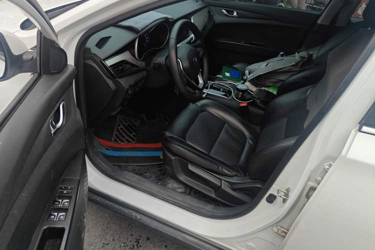 Used CHANGAN Eado New Energy 2022 EV460 Smart Ride-Hailing Edition – Lithium Iron Phosphate Left Front Seat