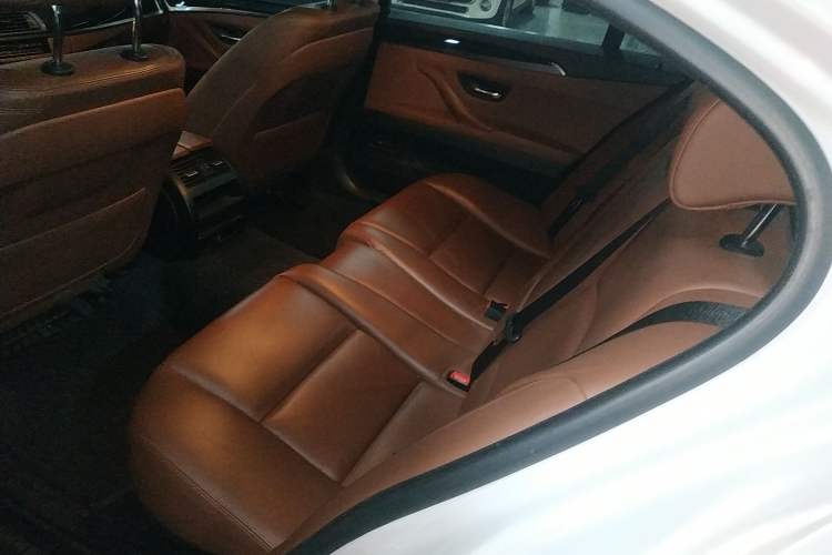 Used BMW 5 Series 2014 520Li Elegant Model
