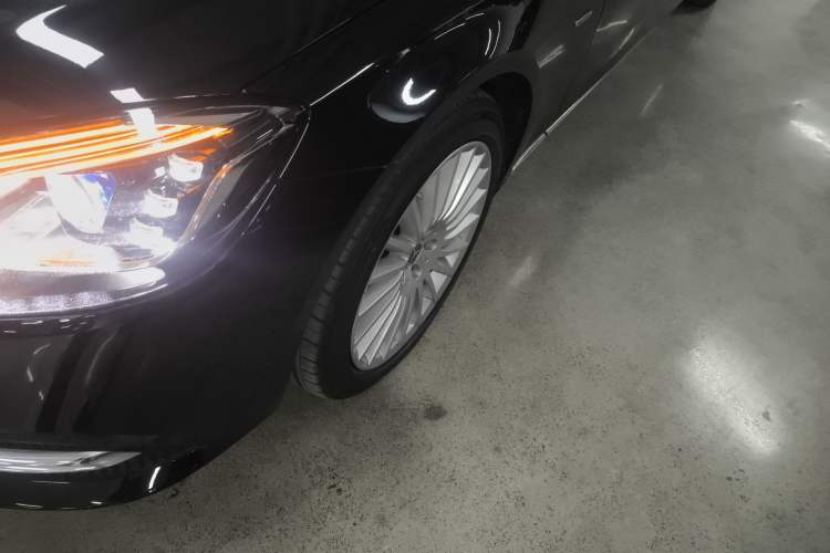 Used Mercedes-Benz S-Class 2020 S 350 L Business Class Ultimate Edition Left Front Wheel Hub