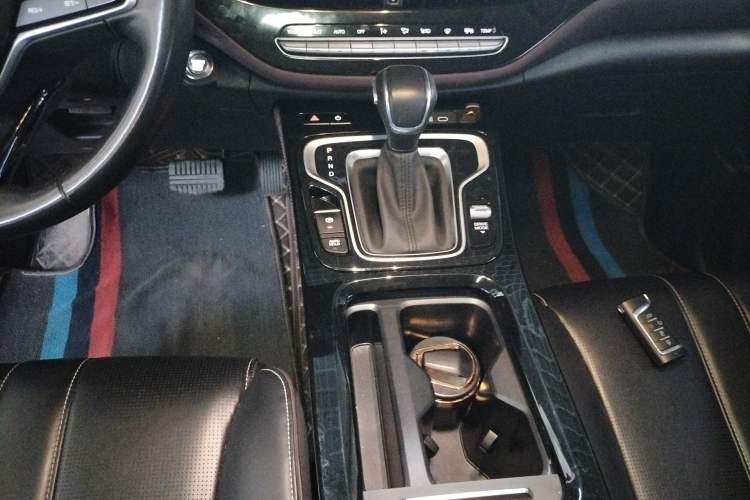 Used GAC Trumpchi M6 2023 PRO 270T DCT Luxury Edition Gear Lever