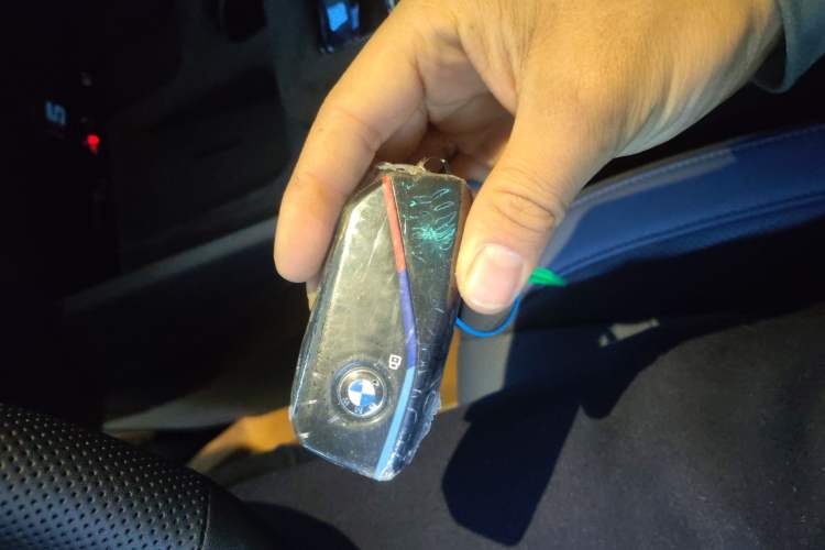 Used BMW i5 2024 eDrive 35L M Sport Package Vehicle Key