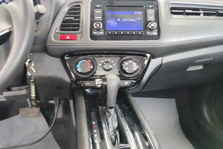 Used Honda Vezel 2015 1.5L CVT two-wheel drive Comfort trim
