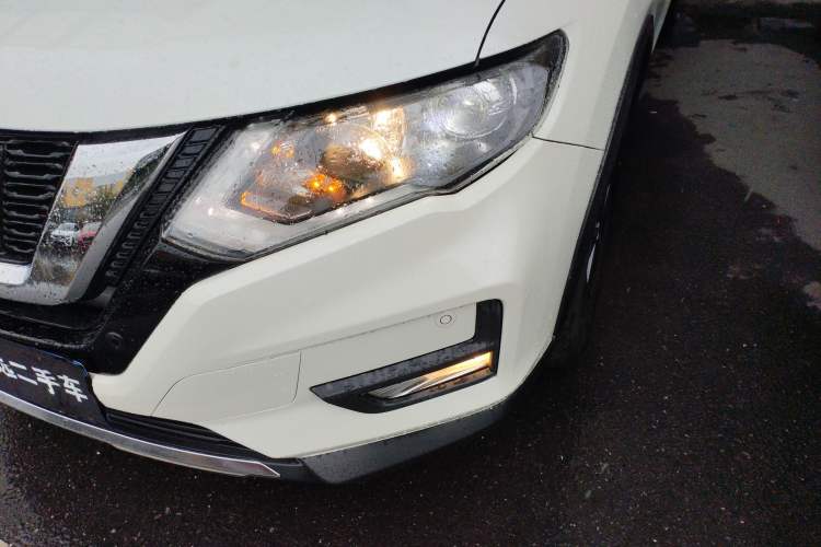 Used Nissan X-Trail 2019 2.5L CVT Smart Connect Luxury Edition 4WD Left Front Headlight