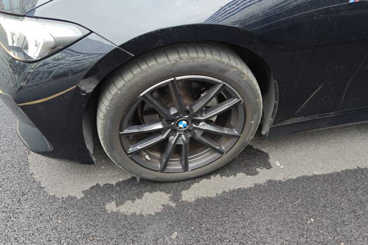 Used BMW 3 Series 2025 325i M Sport Package Left Front Wheel Hub
