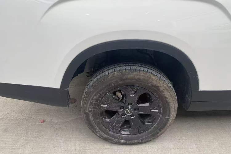 Used Radar King Kong 2025 460 km All-Wheel Drive Long-Box Version – Mighty King Kong Right Rear Wheel Hub