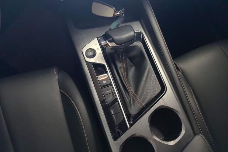 Used CHANGAN OSHAN X7 PLUS 2023 Enjoy Edition 1.5T Automatic Smart Version Gear Lever