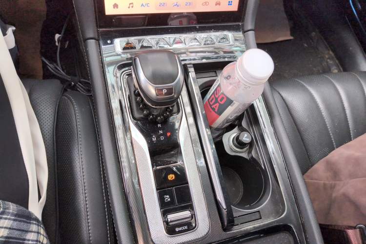 Used Hongqi H5 2023 2.0T Automatic Smart Connect Flagship Edition Gear Lever