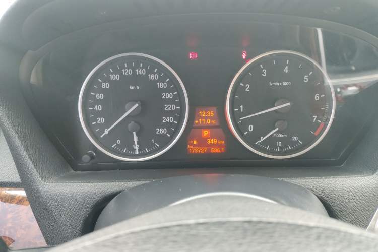 Used BMW X5 2011 xDrive35i Luxury Model
