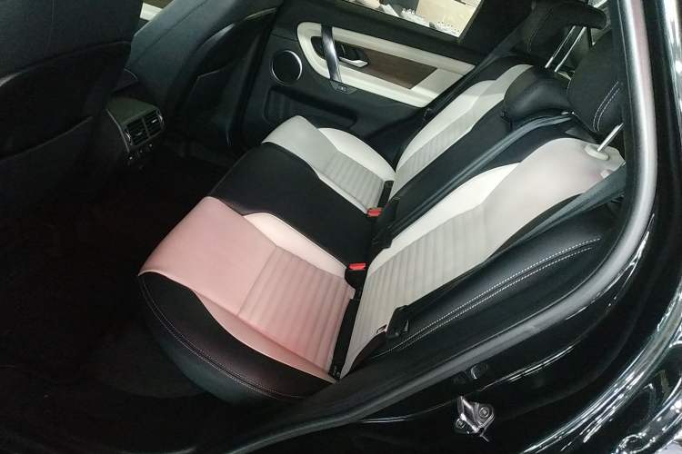 Used Land Rover Discovery Sport 2021 249 PS R-Dynamic SE Performance Tech Edition 5 Seats
