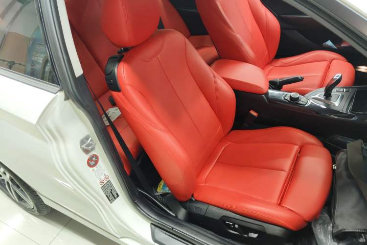 Used BMW 2 Series 2014 220i Sport Design Package
